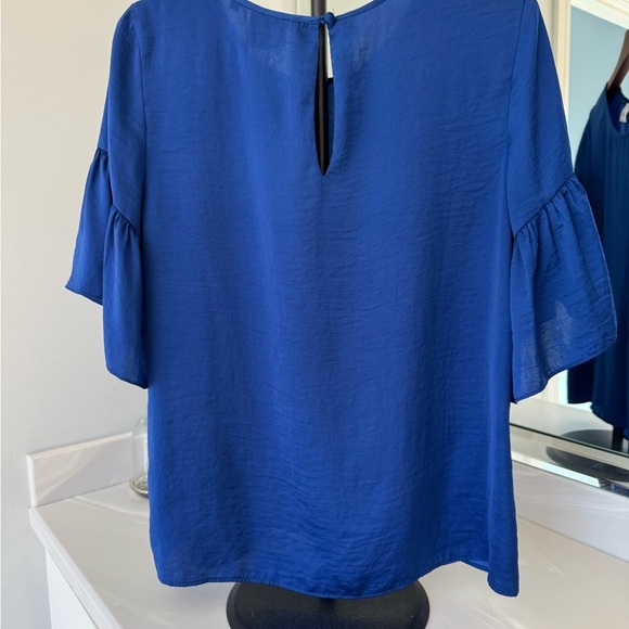 CAbi Rhyme Royal Ruffled Bell Sleeve Blouse US M - Picture 3 of 8